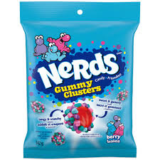 Canada Nerds Gummy Clusters Very Berry Peg Bag Display 142g 10ct (CAN)
